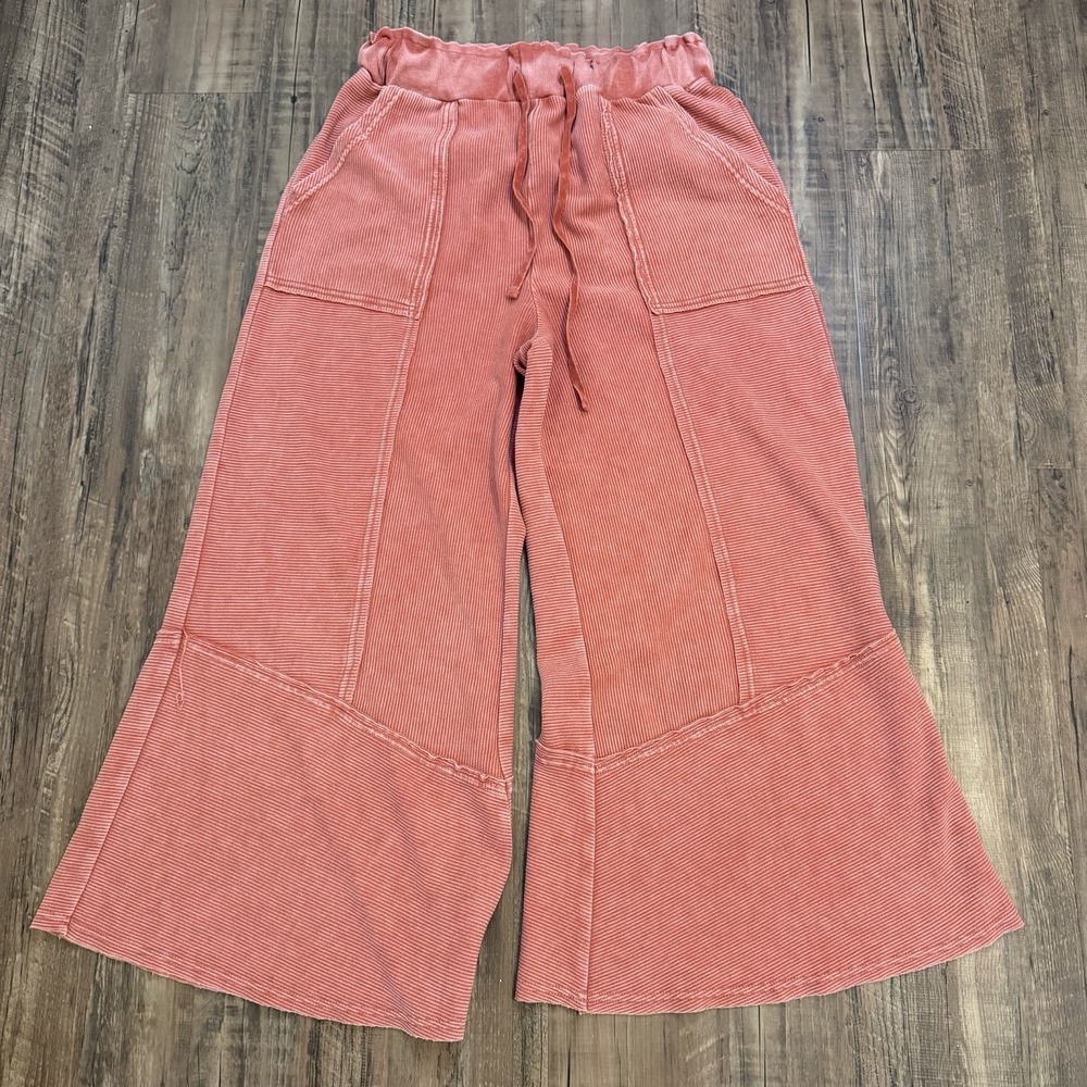 Easel Let's Chill Mineral Wash Red Size Medium Terry Knit Wide Leg Ankle Boho